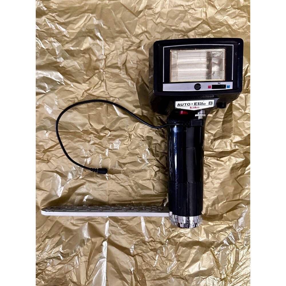 VINTAGE KAKO AUTO- ELITE FLASH with Manual & Cord UNTESTED + Battery Carrier